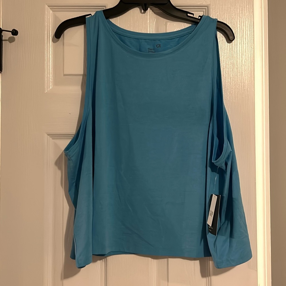 NWT GapFit Brushed tech jersey in size XXL